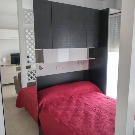 Apartment Victoria, Cozy Studio Flat Near Leonardo Academy Sesto Calende Eksteriør bilde