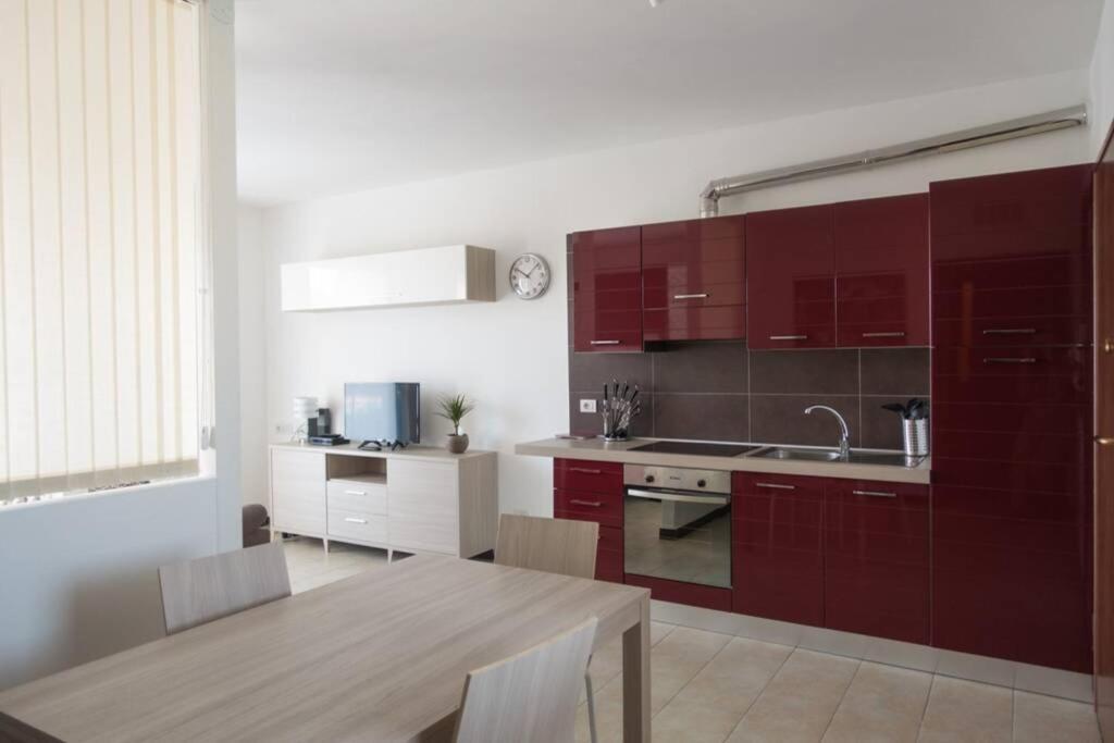 Apartment Victoria, Cozy Studio Flat Near Leonardo Academy Sesto Calende Eksteriør bilde